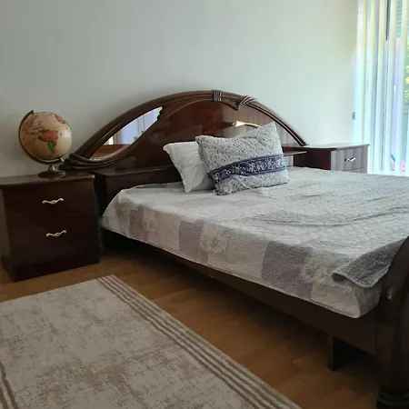 Globe * Saraievo